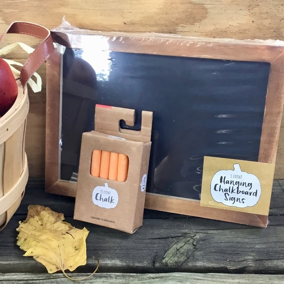 Four Hanging Chalkboards Chalk Fall Holidays - Picture 1 of 1